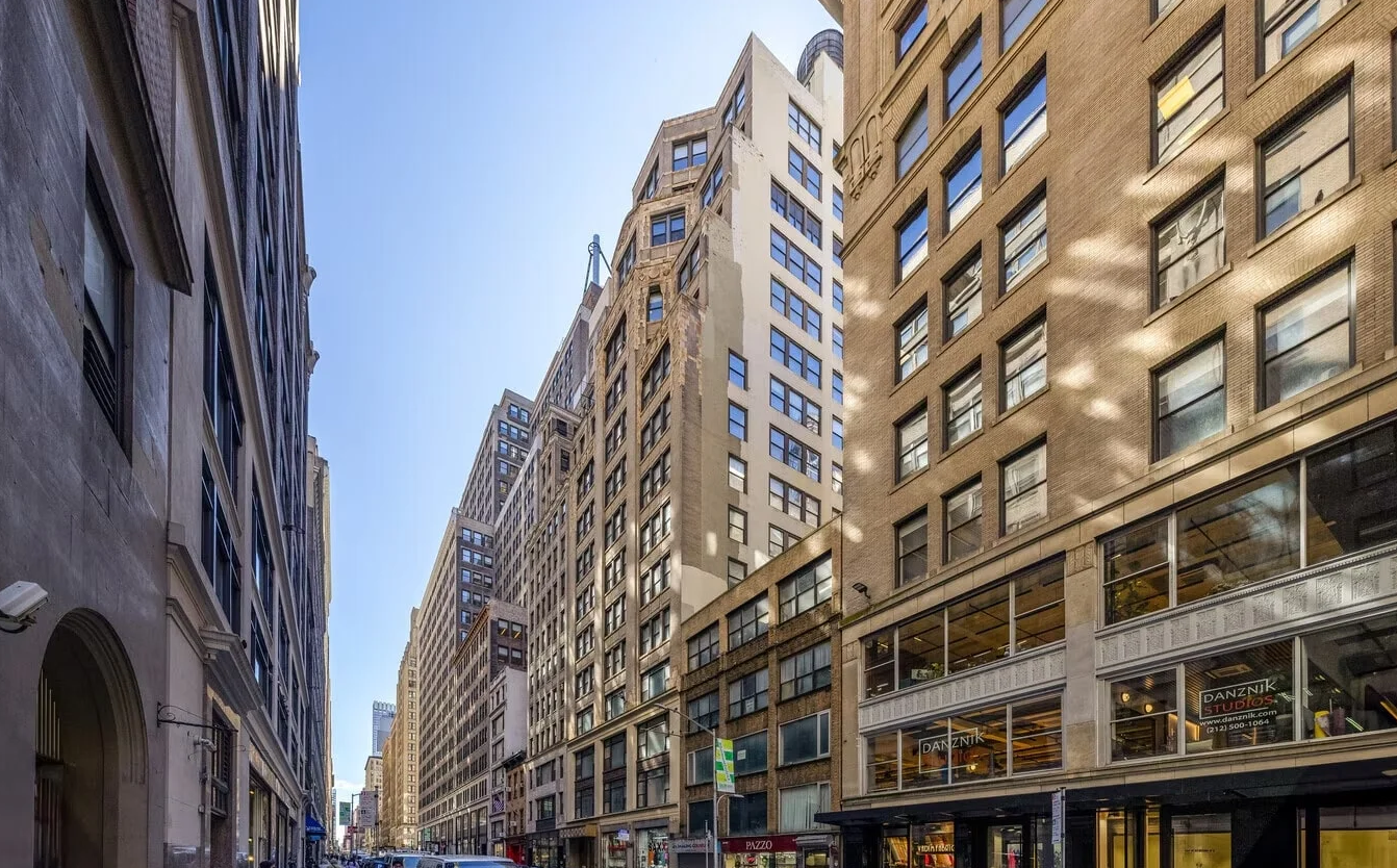 Interior remodeling and renovation services for homes and offices in New York City